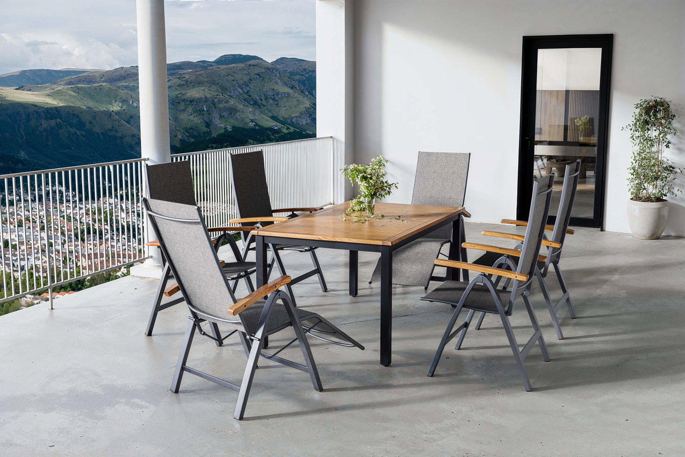 VILLANA Garten-Essgruppe, naturbelassen/anthrazit, Alu/Eukalyptus, Tisch 150/200 x 90 cm, 6 Sitzplätze, ausziehbar, FSC®-zertifiziertes Produkt 80365__1