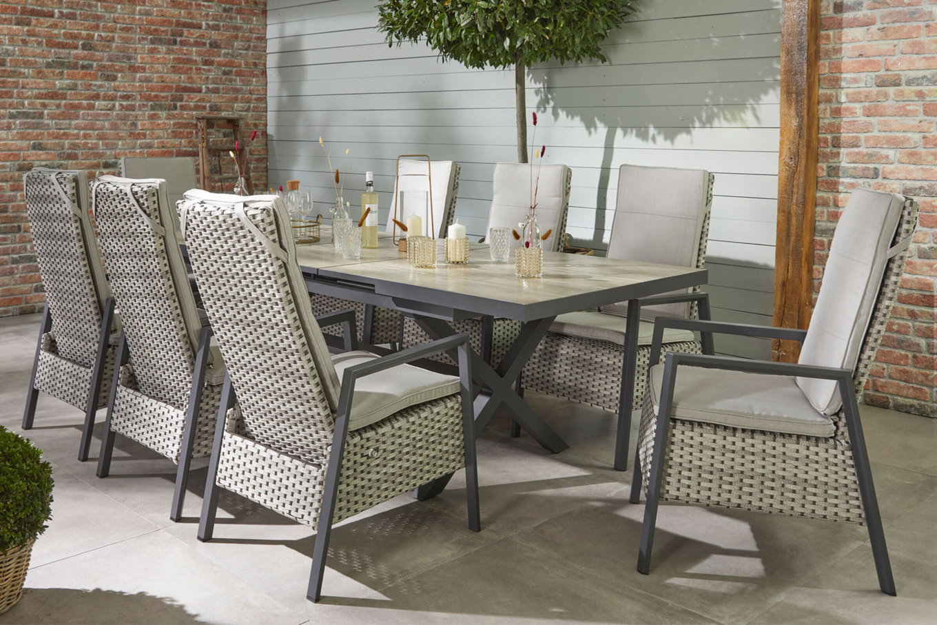 Ploß Louvra 2 Garten-Essgruppe, natur/anthrazit, Polyrattan/Alu, Tisch 200/260 x 100 cm, 8 Sessel 22674__1