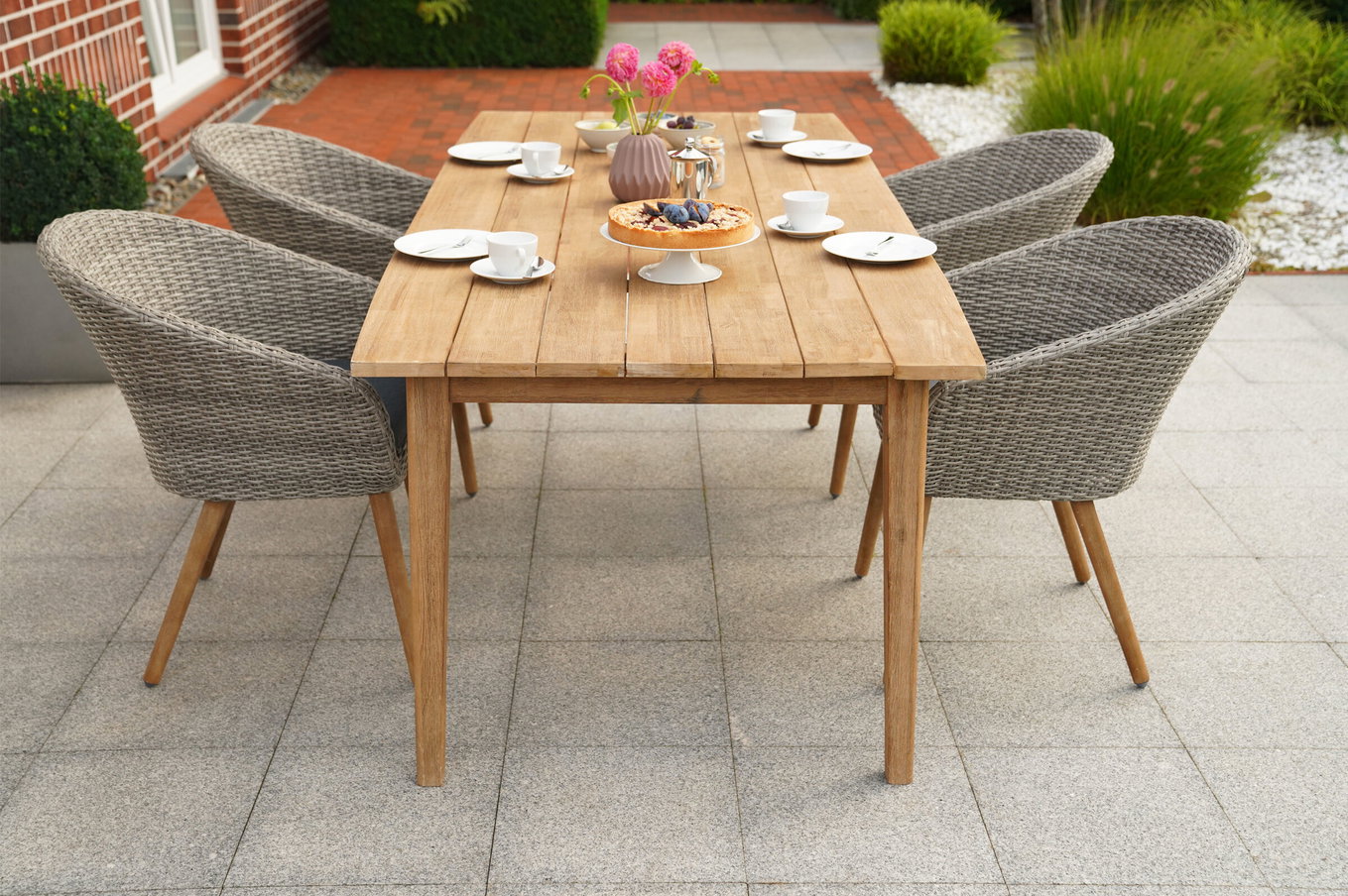 OUTFLEXX Borneo/Kota Garten-Essgruppe, natur/grau-meliert, Akazie/Alu/Polyrattan, 220x100 cm, 4 Cocktailsessel, Akazie, FSC®-zertifiziertes Produkt 28606__1