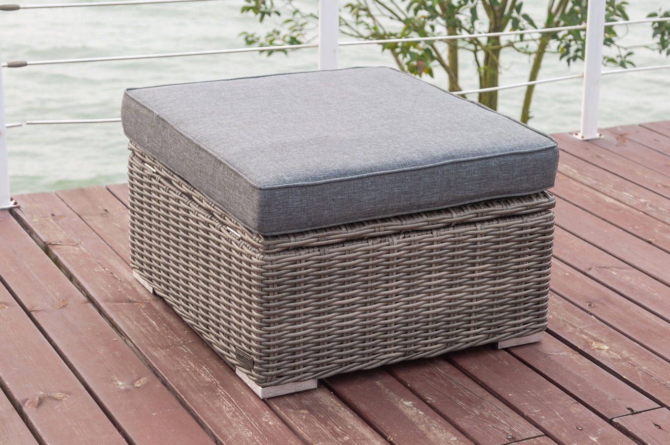 OUTFLEXX Hocker, grau, Polyrattan, 70 x 70 x 35 cm, verstellbare Sitzfläche, wasserfeste Kissenbox 18362_4_BOX__1