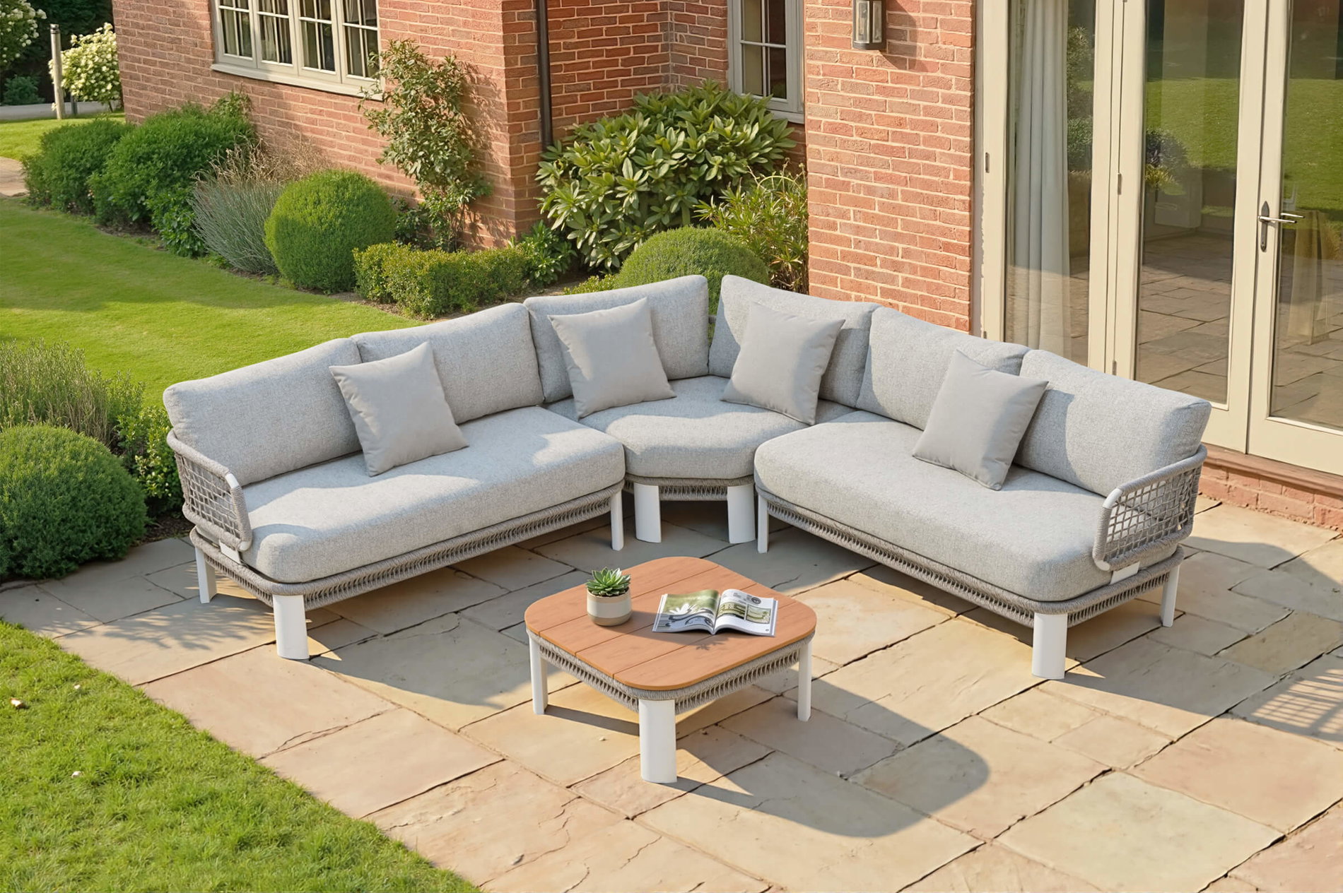 OUTFLEXX Altea Gartenlounge für 5 Personen, weiß/hellgrau, Alu/Polyrattan/Polyester, inkl. Tisch, abnehmbare Kissen, pulverbeschichtet, wetterfest OUTFLEXX Altea Gartenlounge für 5 Personen, weiß/hellgrau, Alu/Polyrattan/Polyester, inkl. Tisch, abnehmbare Kissen, pulverbeschichtet, wetterfest