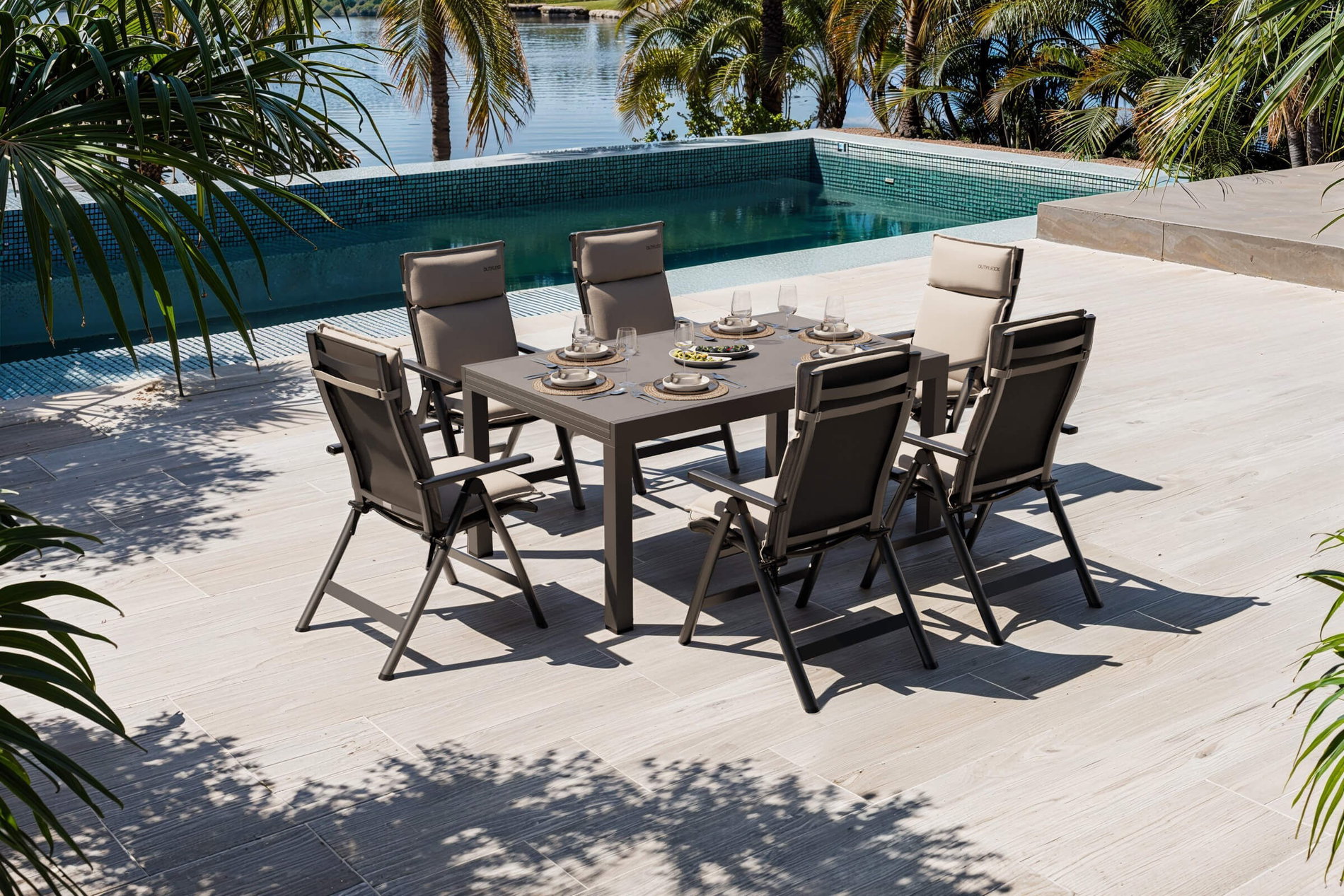 OUTFLEXX Premium Garten-Essgruppe, anthrazit matt/schwarz/natur, Alu/Spraystone/Textilene, 160/260 x 100 cm, 6 Klappstühle inkl. 6 Auflagen