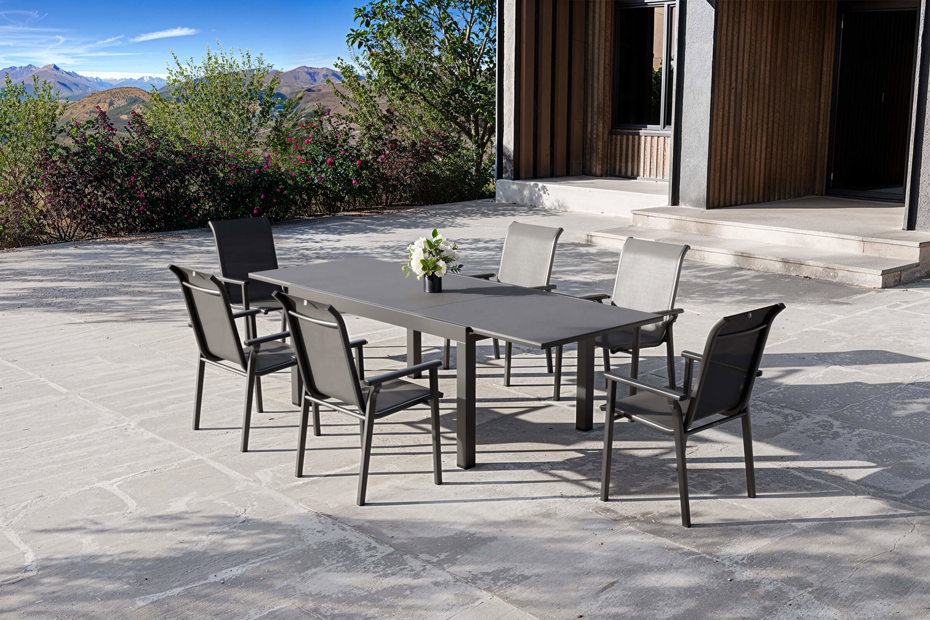 KETTLER BasicPlus Pro Garten-Essgruppe, anthrazit matt/schwarz, Alu/Textilene/Spraystone, Tisch 160/260 x 100 cm, inkl. 6 Stapelsessel