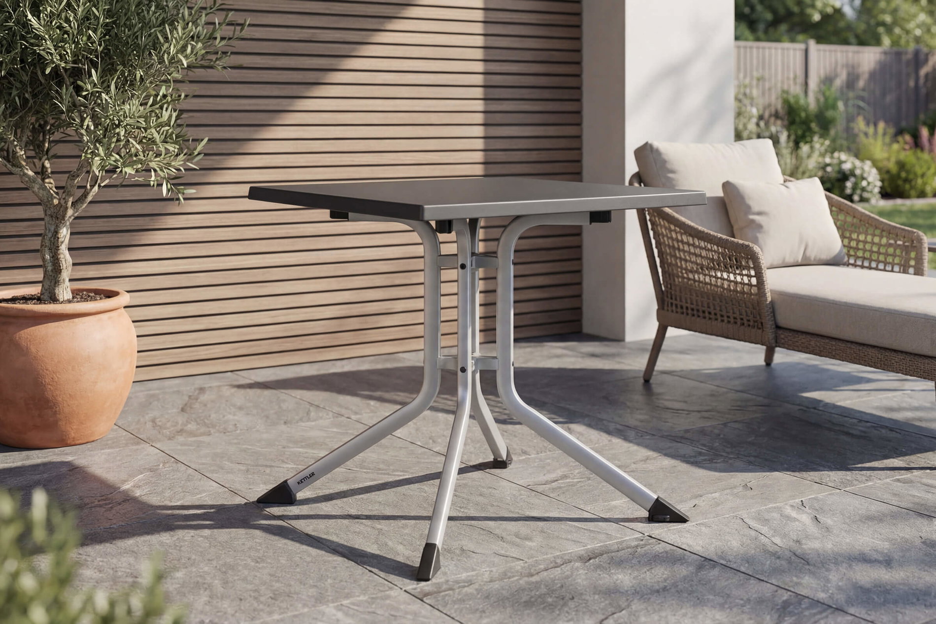 KETTLER BOULEVARD Klapptisch, silber/anthrazit, Aluminium/KETTALUX, 70 x 70 cm, pflegeleicht, schmutzabweisend