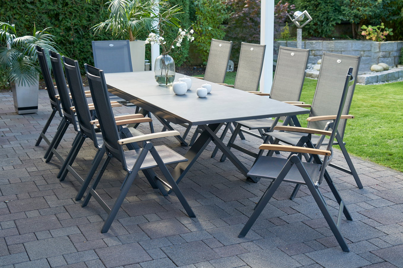 HARTMAN Sondermodell Xanadu / Aruba Garten-Essgruppe, xerix/anthrazit, Alu/Glaskeramik, 10 Klappstühle, 220/280x100cm 21125__1